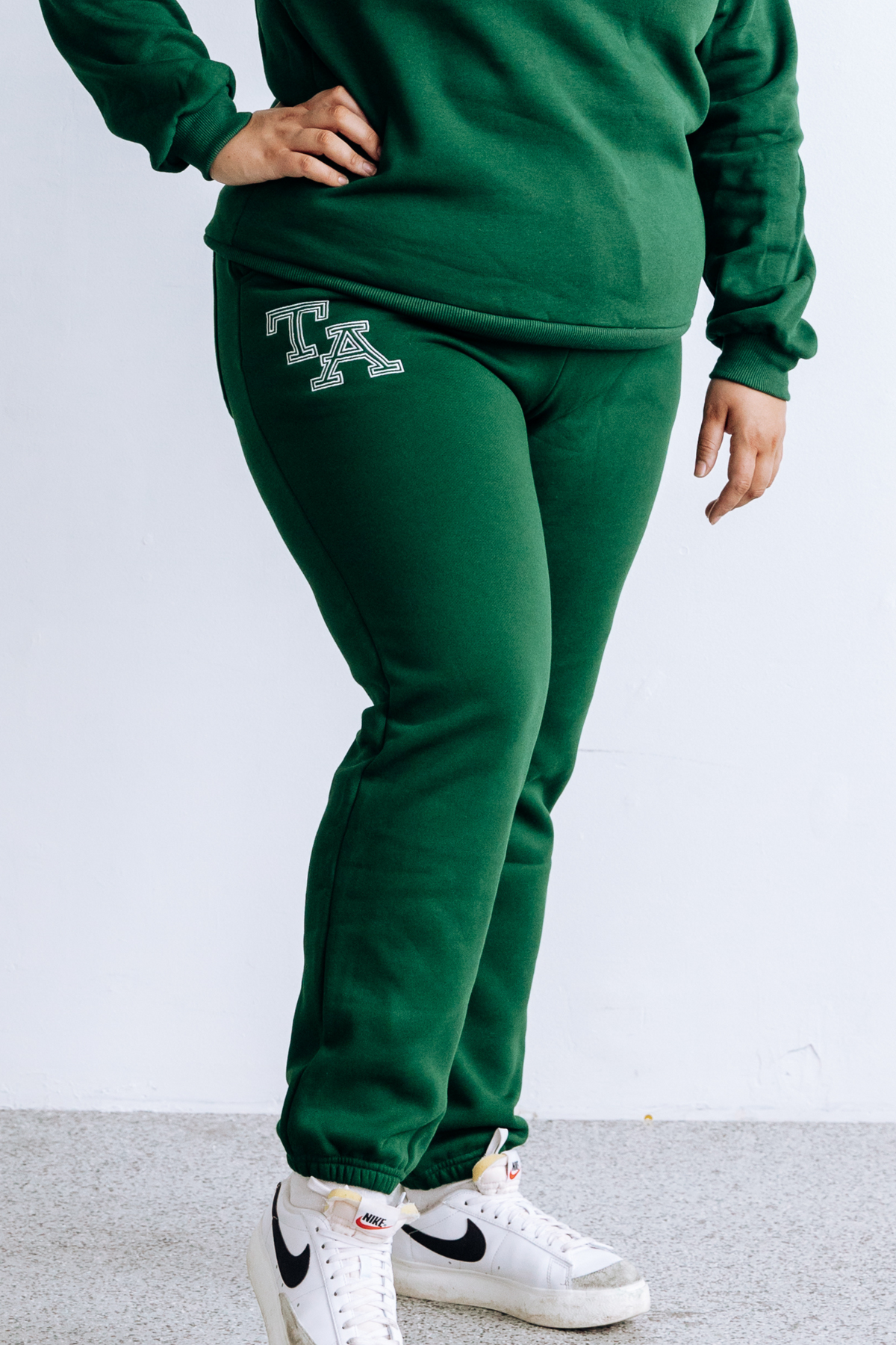 COLLEGE TRACKPANTS / FOREST GREEN